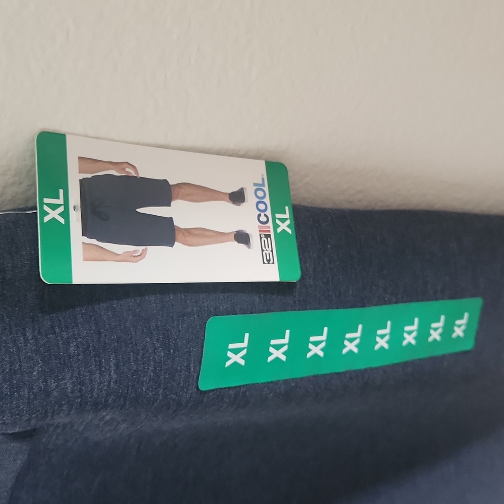 32 Degrees Men's Navy Shorts - Picture 5 of 8